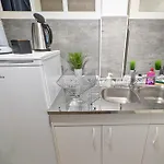 Apartment 32m2, Calme, Fast Wifi *