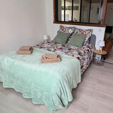 Διαμέρισμα 32m2, Calme, Fast Wifi *